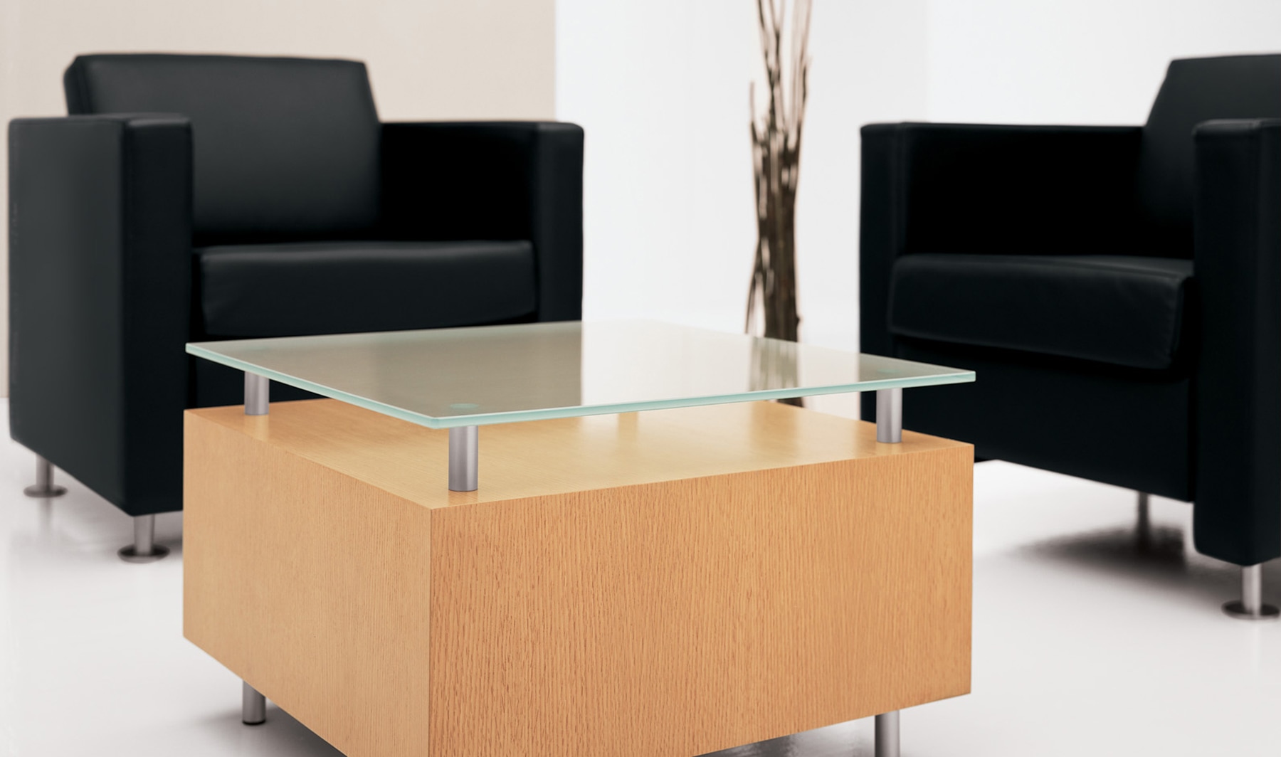 Virtu Table and chairs